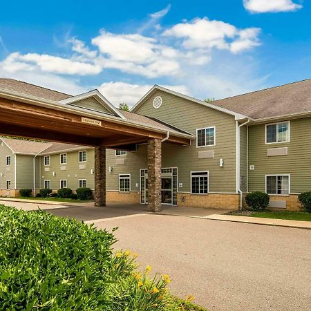 Crandon Inn & Suites エクステリア 写真