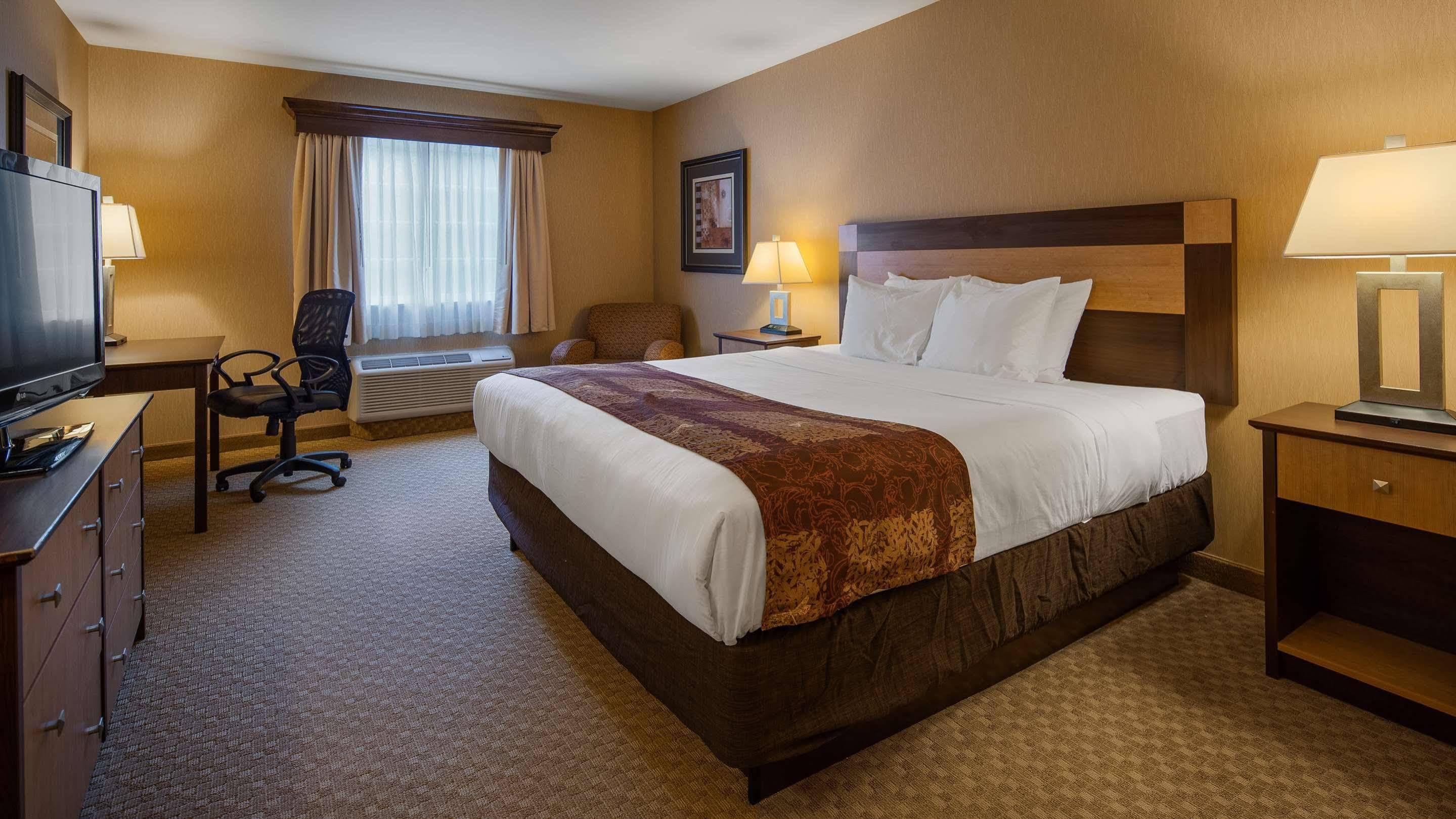 Crandon Inn & Suites エクステリア 写真
