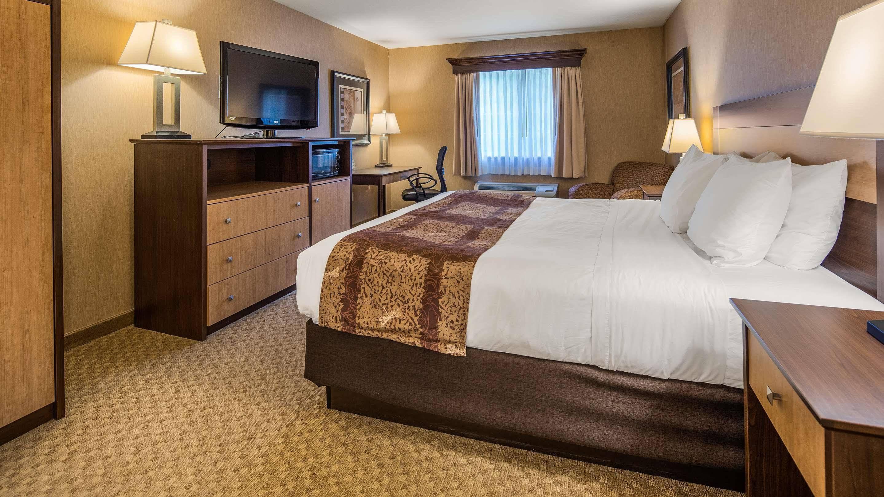 Crandon Inn & Suites エクステリア 写真